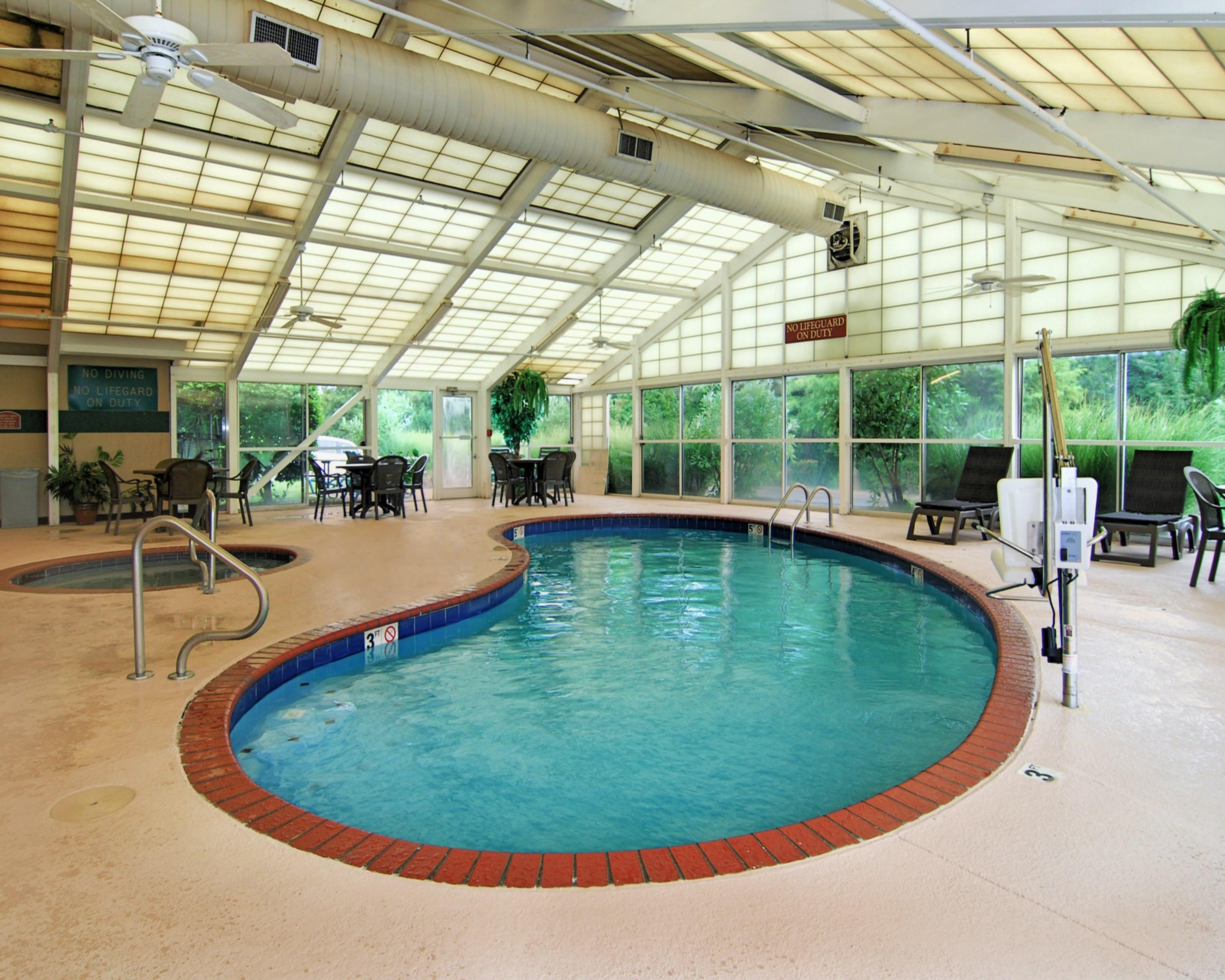 La Quinta Inn & Suites By Wyndham Memphis I-240 Bagian luar foto