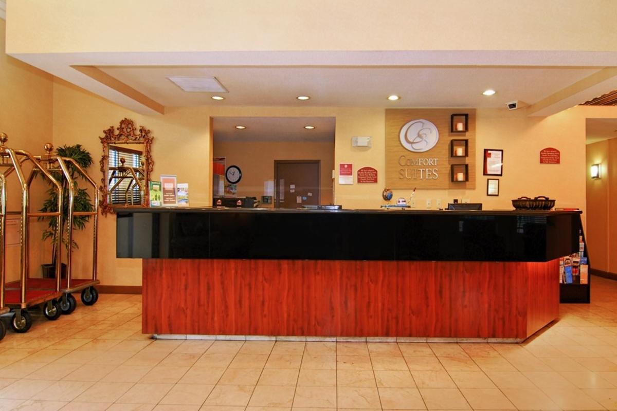 La Quinta Inn & Suites By Wyndham Memphis I-240 Bagian luar foto