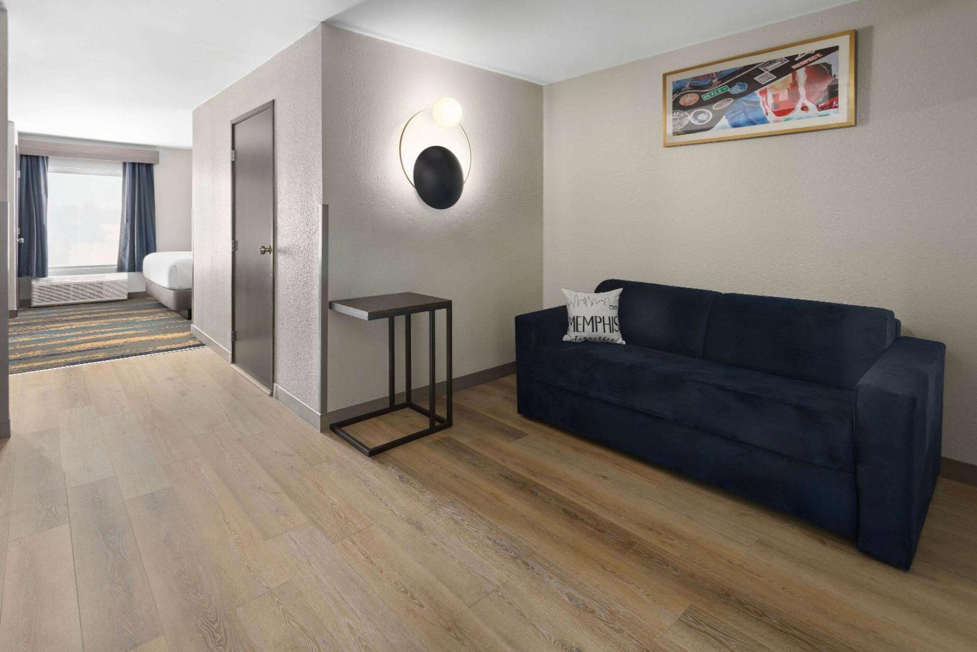 La Quinta Inn & Suites By Wyndham Memphis I-240 Bagian luar foto
