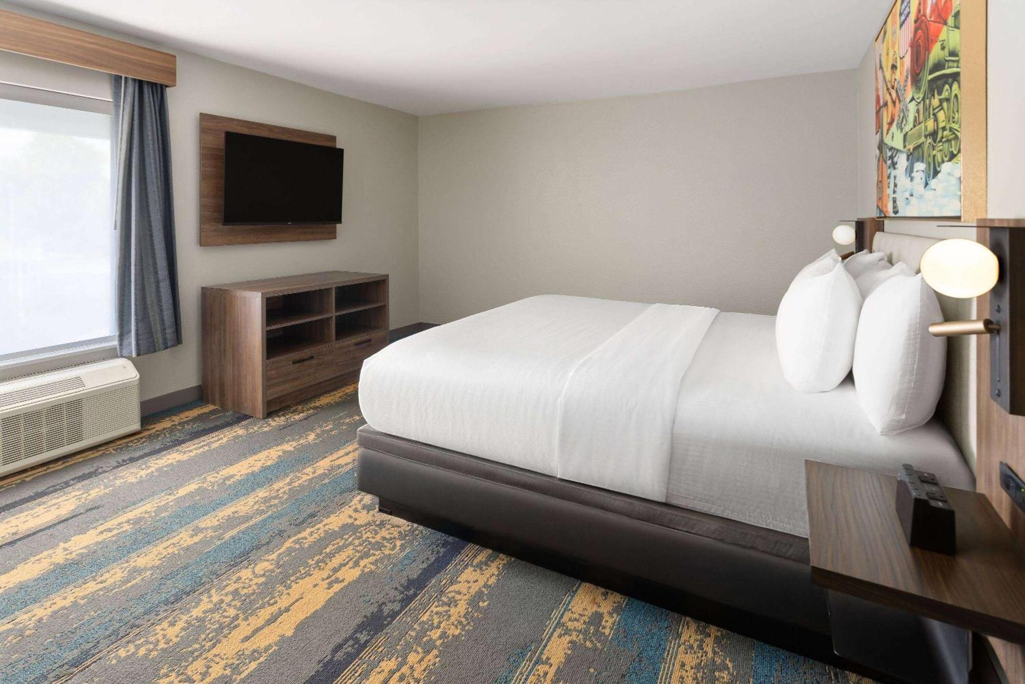 La Quinta Inn & Suites By Wyndham Memphis I-240 Bagian luar foto