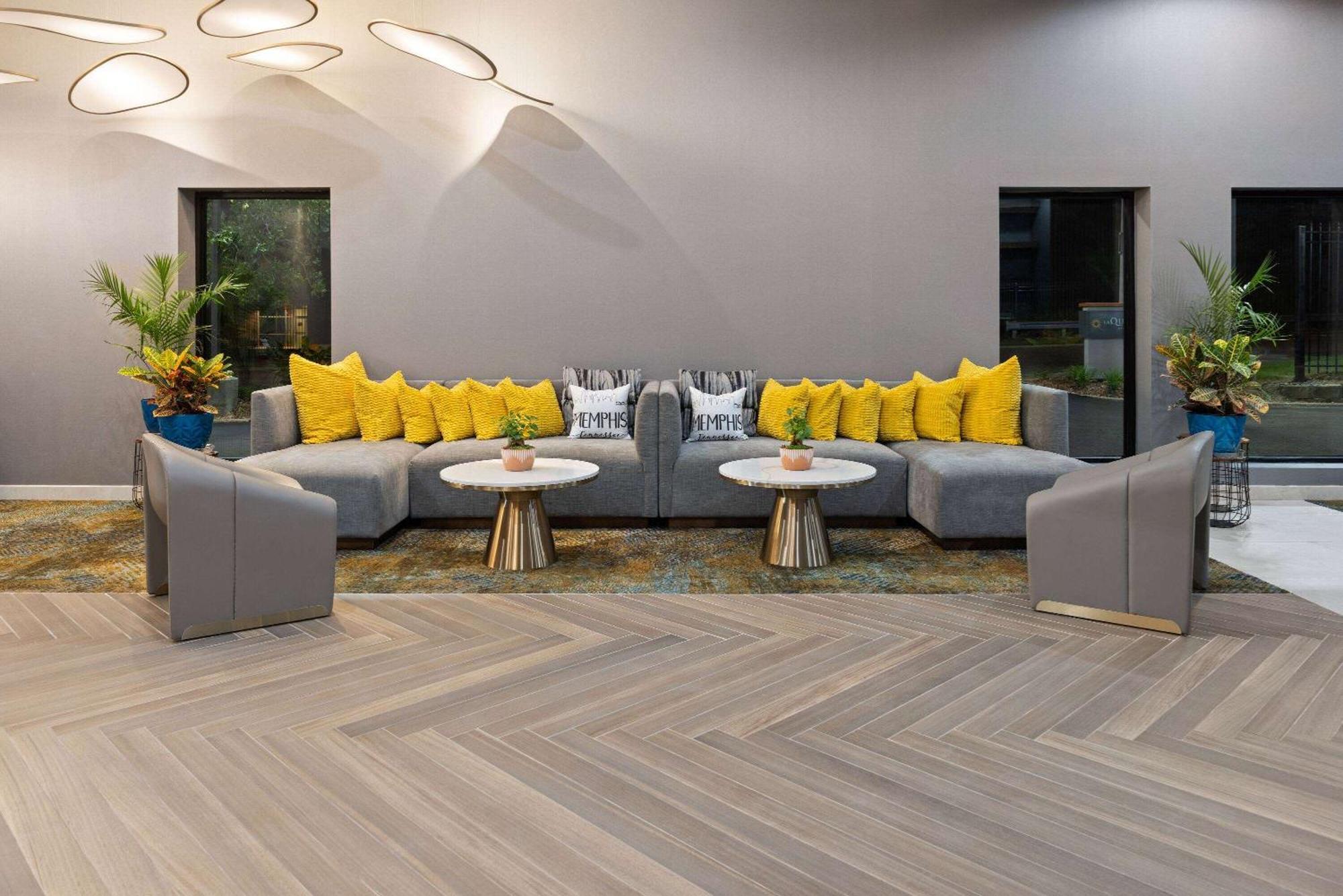 La Quinta Inn & Suites By Wyndham Memphis I-240 Bagian luar foto